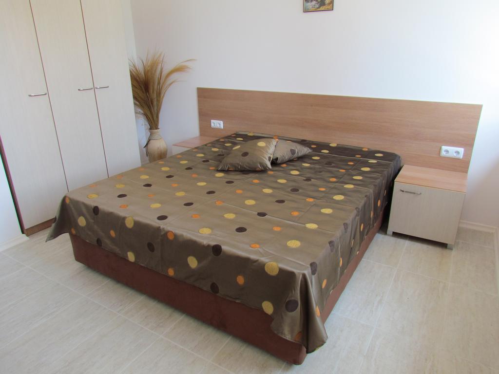 Ganozliev'S Apartments In Kavatsi Area Sozopol Room photo